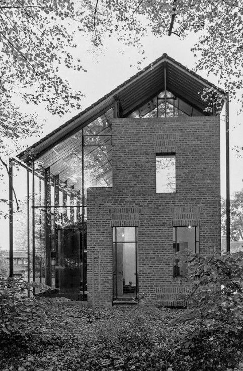 Babanek House.
Brühl | Germany.
Heinz Bienefeld (1995)

#JuevesDeArquitectura
#Arquitectura #Architecture