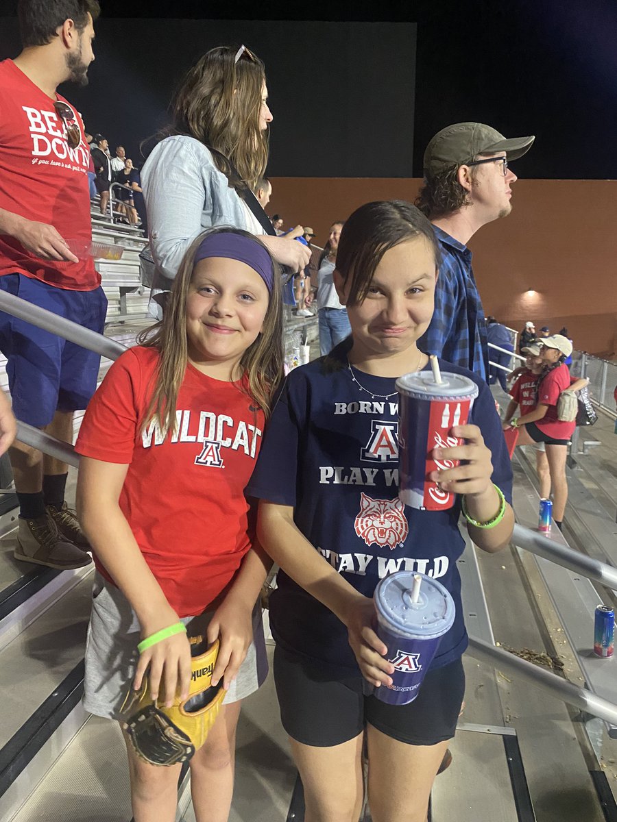 MizShelbyK's tweet photo. @ArizonaSoftball beating #ASWho in a walk off at the first game of the first PAC-12 Softball Tournament ever? It will always be a classic. Great night with the #ScheerFam. #BearDown #ArizonaWildcats https://t.co/X4hyFvlk3E