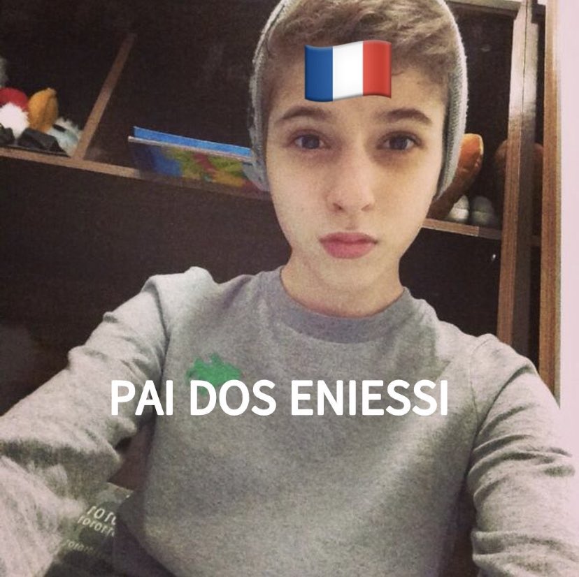 girl_thebest_'s tweet photo. NEM TENTEM FALAR MAL DO NOSSO 01 PAI DOS ENIESSI 🇫🇷😝 https://t.co/9ZMbPR9taE