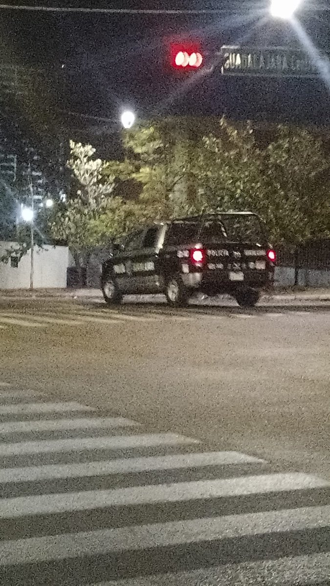 AnarquismoLocal's tweet photo. ACTUALIZACION DEL 10 DE MAYO:
10:06 - Se registra la presencia de la patrulla GDL-140. Hasta ahora no han bajado de las unidades https://t.co/vKTAlB2naL