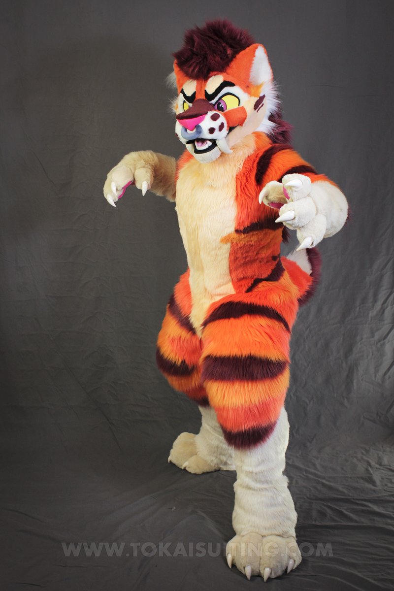 New saber, just in time for FWA?!?!
Check out Taz, <a href="/RivaloWolf/">Riv</a>'s new boy!