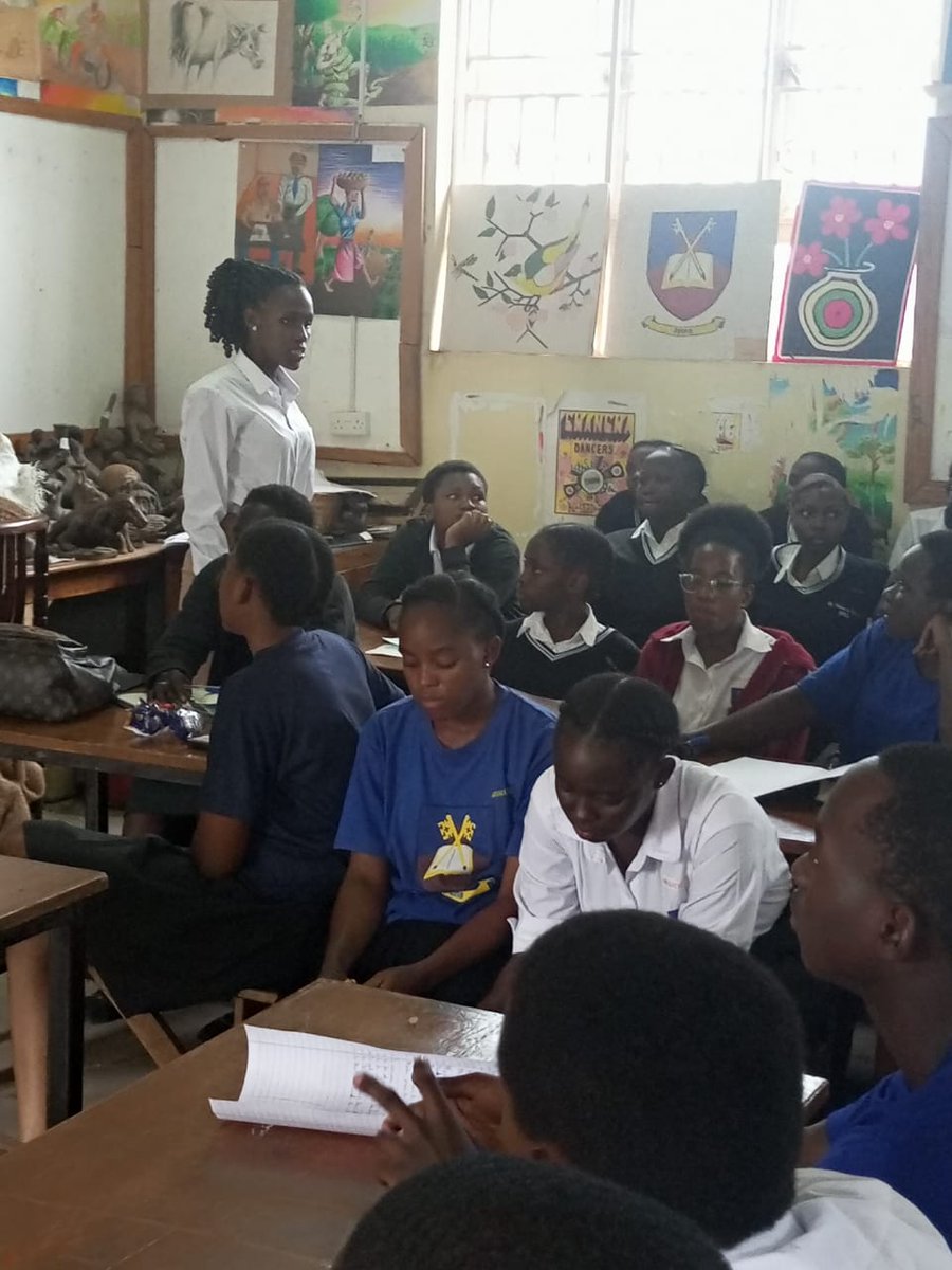 UNAUGANDA's tweet image. While at St. Peter&apos;s Nalya,

 #Schools4SDGs awareness  Fosters critical thinking &amp;amp; problem-solving skills in which #SDGs emphasize the significance of addressing complex global challenges, such as poverty, climate change and inequality.

#AcceleratingSDGs

@BagumaRT
@UNAFinland