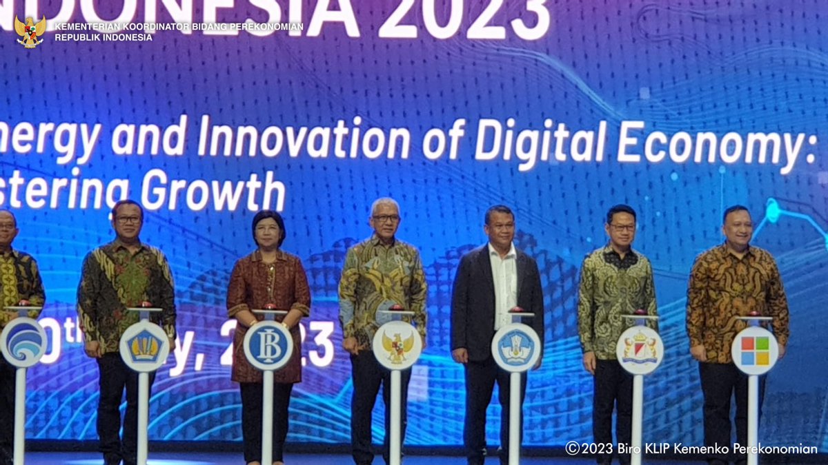 PerekonomianRI's tweet photo. #BeritaEkon

Hai #SahabatEkon

Ditutup dengan kemeriahan, Festival Ekonomi Keuangan Digital Indonesia (FEKDI) 2023 telah sukses diselenggarakan. 

Yuk Simak.
https://t.co/p2lNzXKoOS

#FEKDI2023 #EKONomiUnggul #IndonesiaMaju
#TerbaikUntukIndonesia https://t.co/auofaNyRve