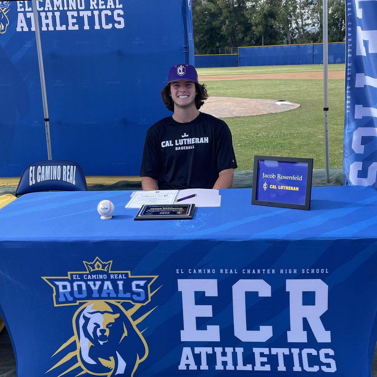 jakers1425's tweet photo. Signing Day!  @CLUBaseball @CLUSports https://t.co/SHHfveoHsY