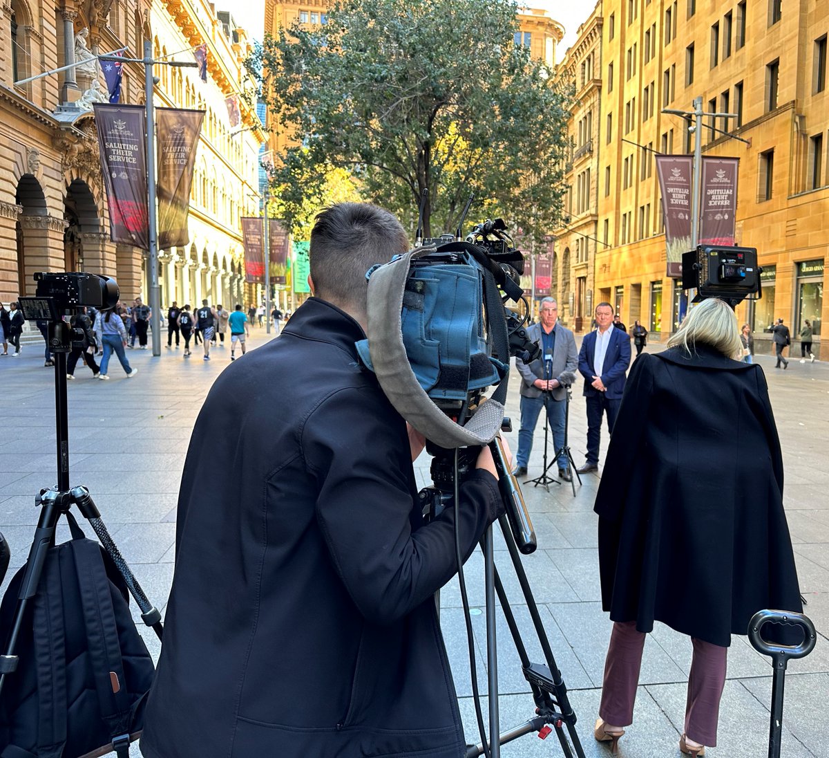 .@GerardHayesHSU Secretary and @stewlittlepsa General Secretary spoke to @9NewsSyd @lizziedaniels about this year's public sector pay rise. The government's priority should be looking after their workforce because they are the people out there looking after the community #nswpol