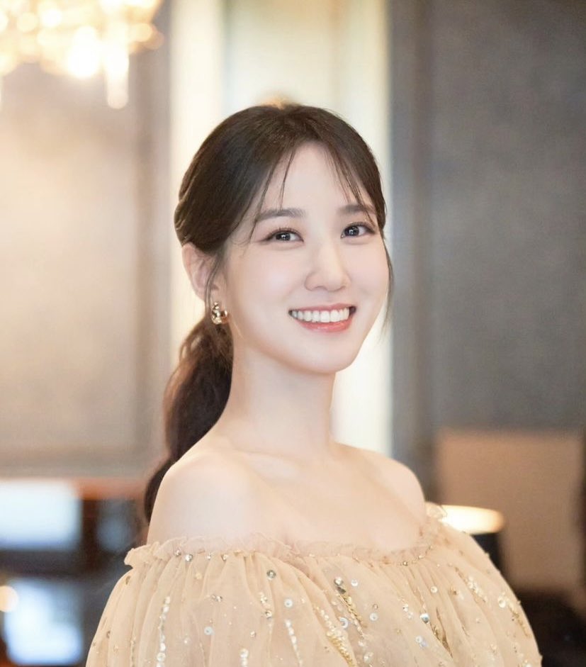 inquirerdotnet's tweet photo. WE MISSED YOU, EUNBIN UNNIE! 😭

Award-winning actress Park Eun-bin is returning to the Philippines for a fan meet on June 24. | 📷: Park Eun-bin/Instagram via @HMallorcaINQ https://t.co/5n8xFaYESy