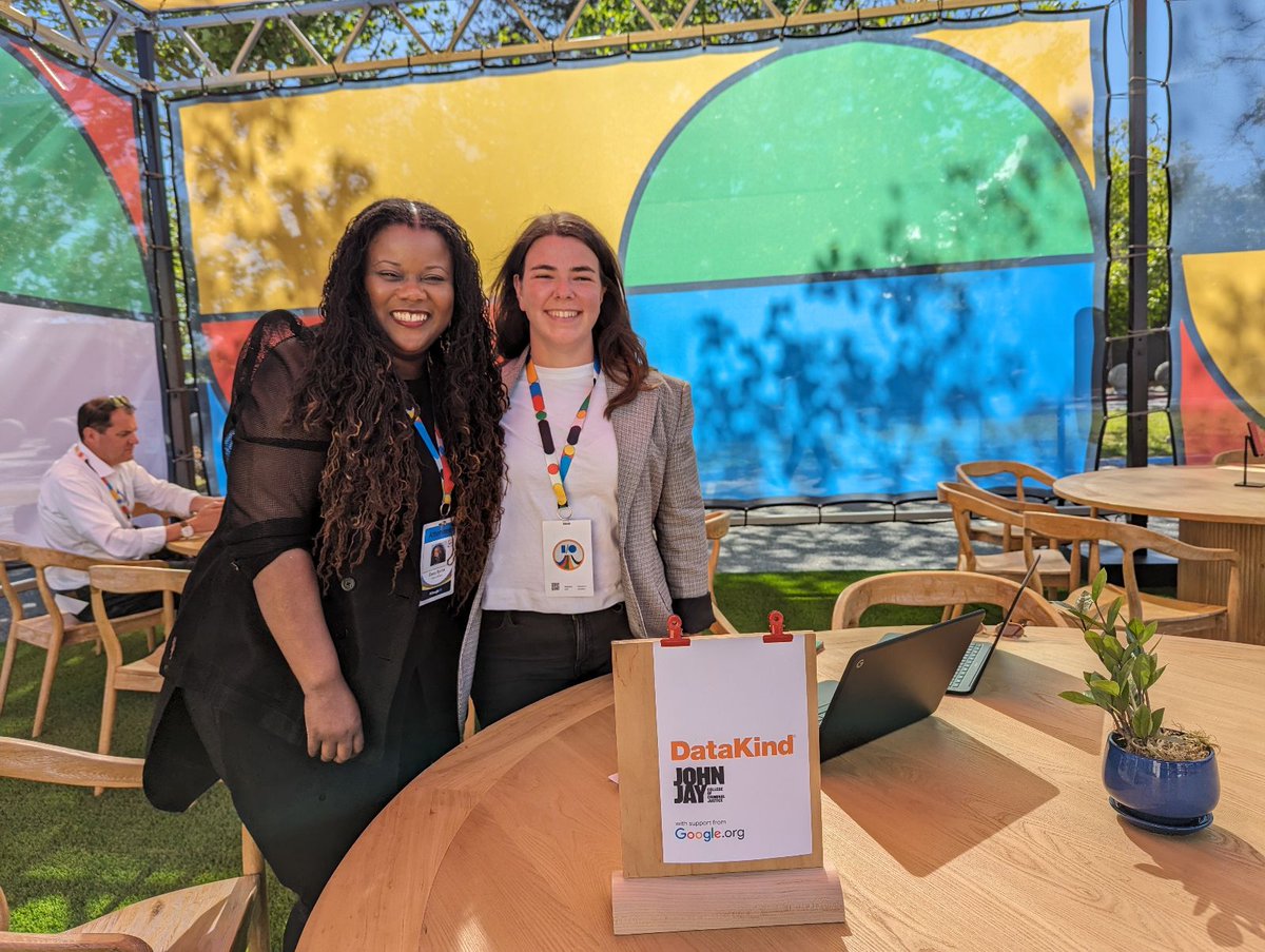 Spotted at #IO23: Dr Dara Byrne of @CUNY’s @macaulayhonors and Rachel Ford from @Datakind demo the #AI #tech that provides data-driven insights into which students might be at highest risk of not completing their degree #GoogleOrg #GoogleIO (1 of 2)