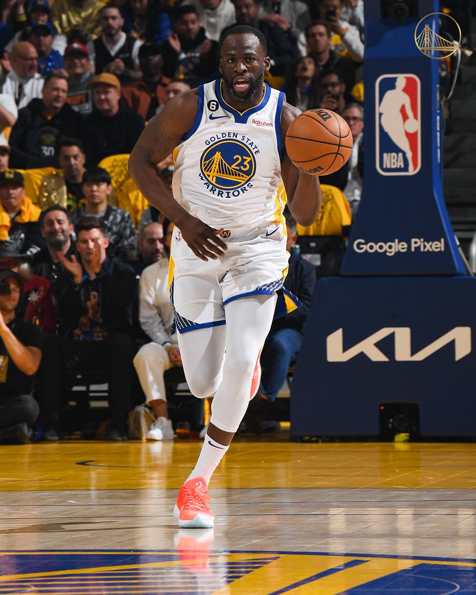 WarriorsLatam_'s tweet photo. Que equipo, amiguitos. Siempre la misma historia. Pueden perder la serie, si. Pero te van a hacer pelear hasta el último minuto.

Nunca perdieron en menos de 6 juegos. Y así seguirá. Lo de Steph y Dray en los partidos importantes es icónico.

2-3, los Warriors ESTAN VIVOS🫶🏼💛 https://t.co/ZyXYQlxvuQ