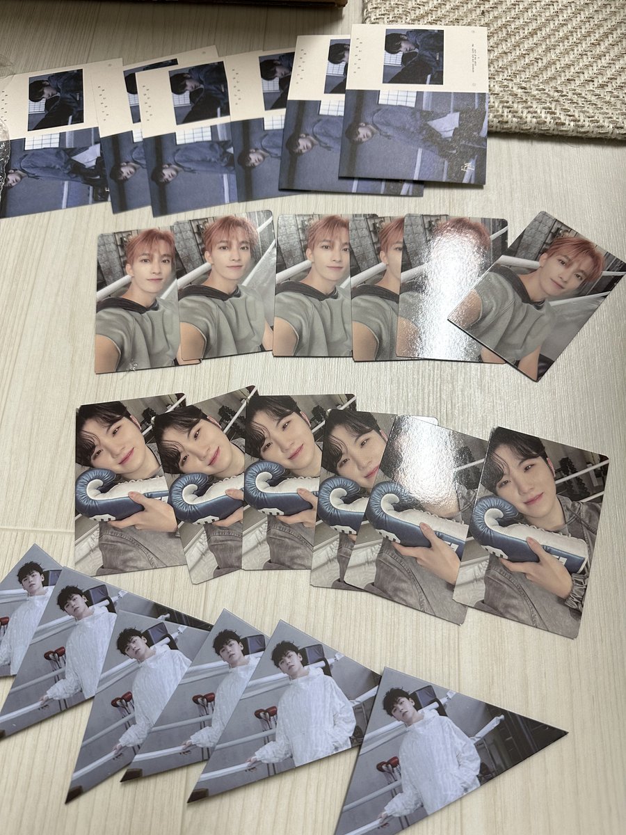 cherry_soap88's tweet photo. #RT이벤트 #RT #RT추첨
위버스가 많이 보내줘서.. 
Rt해주신 한분께 웆겸세트 1set 보내드려요!! 앨범까지 보내드릴게요🩵🩷

❤️ 당발은 5월26일 저녁에!! 

참저삭 안해요😘 https://t.co/6VhuKA4Q3i