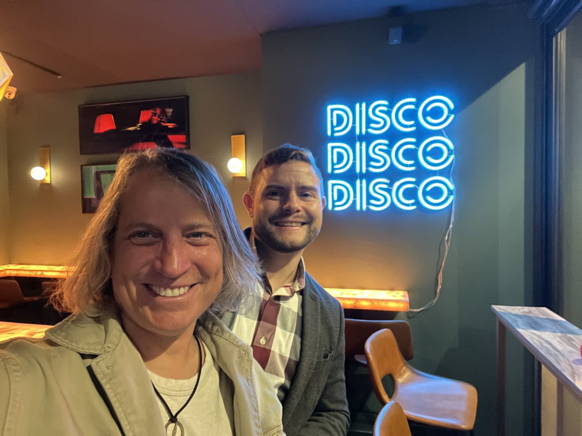 When the music is good and the company is better 🎶🕺@vjpassa