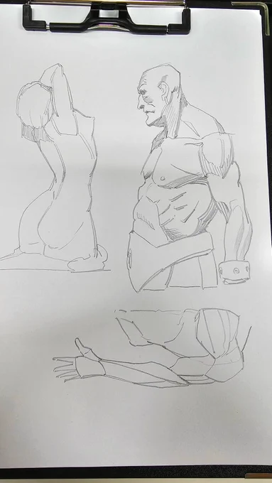 점심먹고 바로 가서 필기구랑 사왔다...! 점심 슥슥... 장발하려고 머리를 기르고있어서 앞어리가 너무 거슬린다🫠