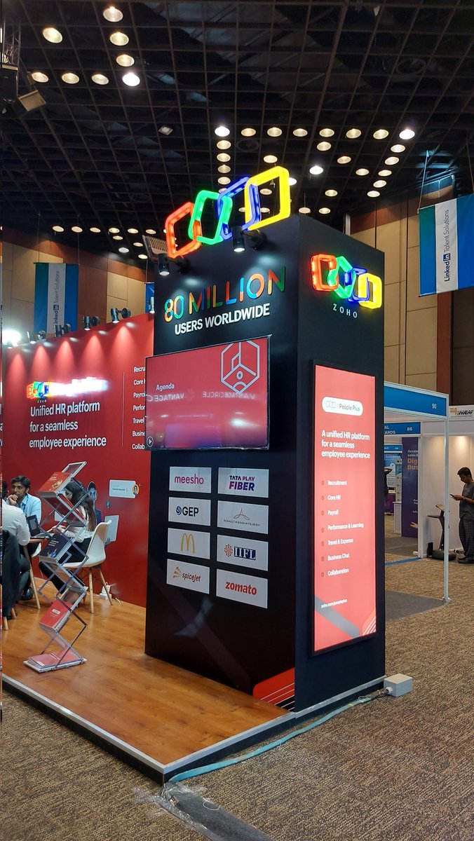 sivaspeaks2's tweet image. Loving this wonderful @Zoho booth at #SHRMTECH23  @ZohoPeople