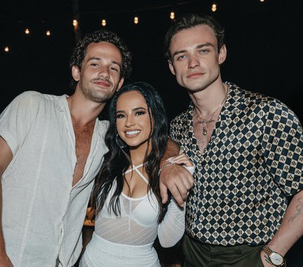 Becky G México tweet media