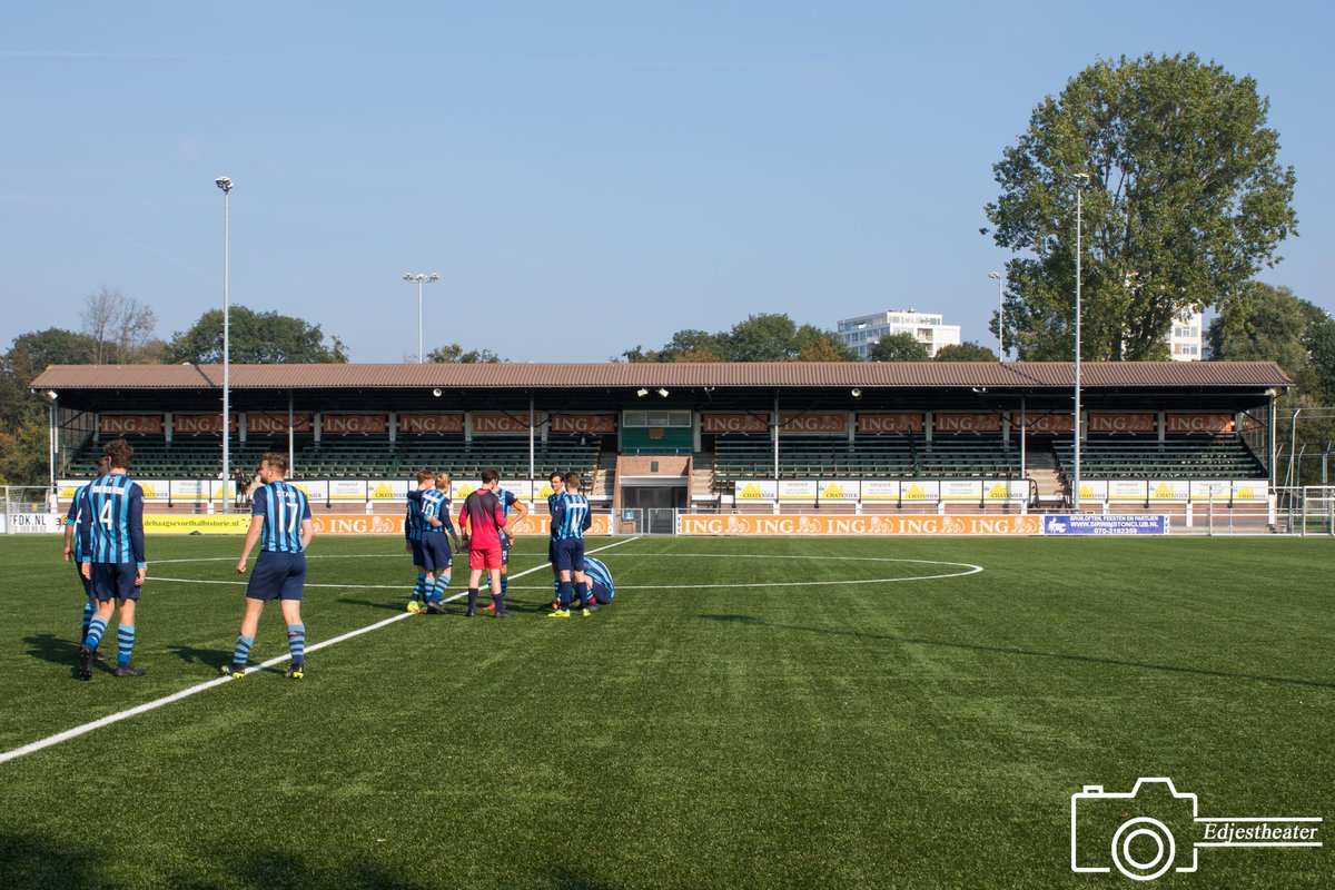 stadionautist's tweet image. Sportpark Het Kleine Loo
VUC

#Groundhopping #Stadiumhopping #Ground #Stadion #Stadium #Stade #Estadio #Stadio #Tribune #Sportpark #HetKleineLoo #VUC #DenHaag  #Sportpark #Pinguïns #VoorwaartsUtileDulciCombinatie #NonLeague #EersteKlasse #Stadionautist #Groundhopper