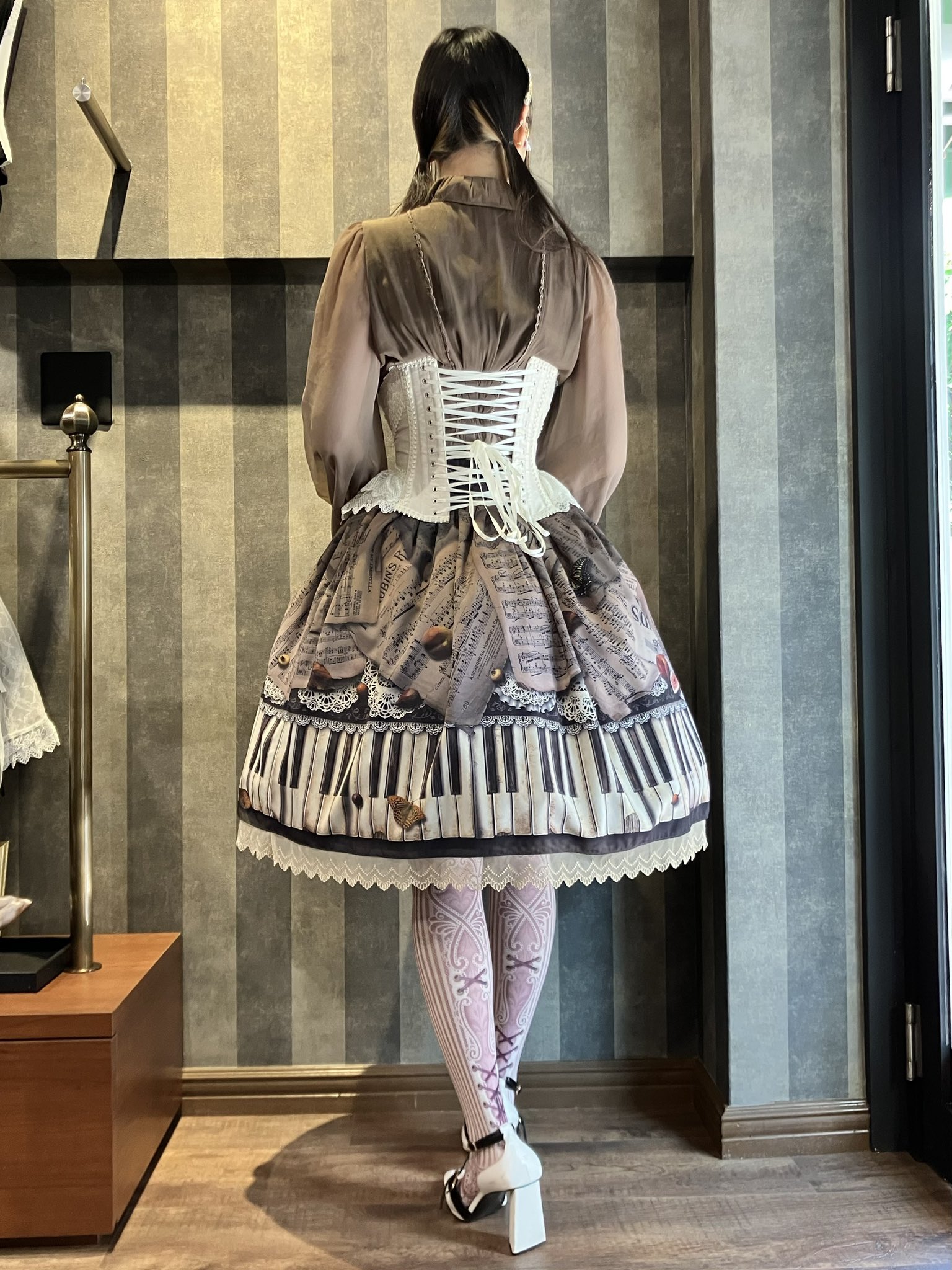 新品タグ付き】abilletage ヴィクトリアンワンピース グレージュ | www