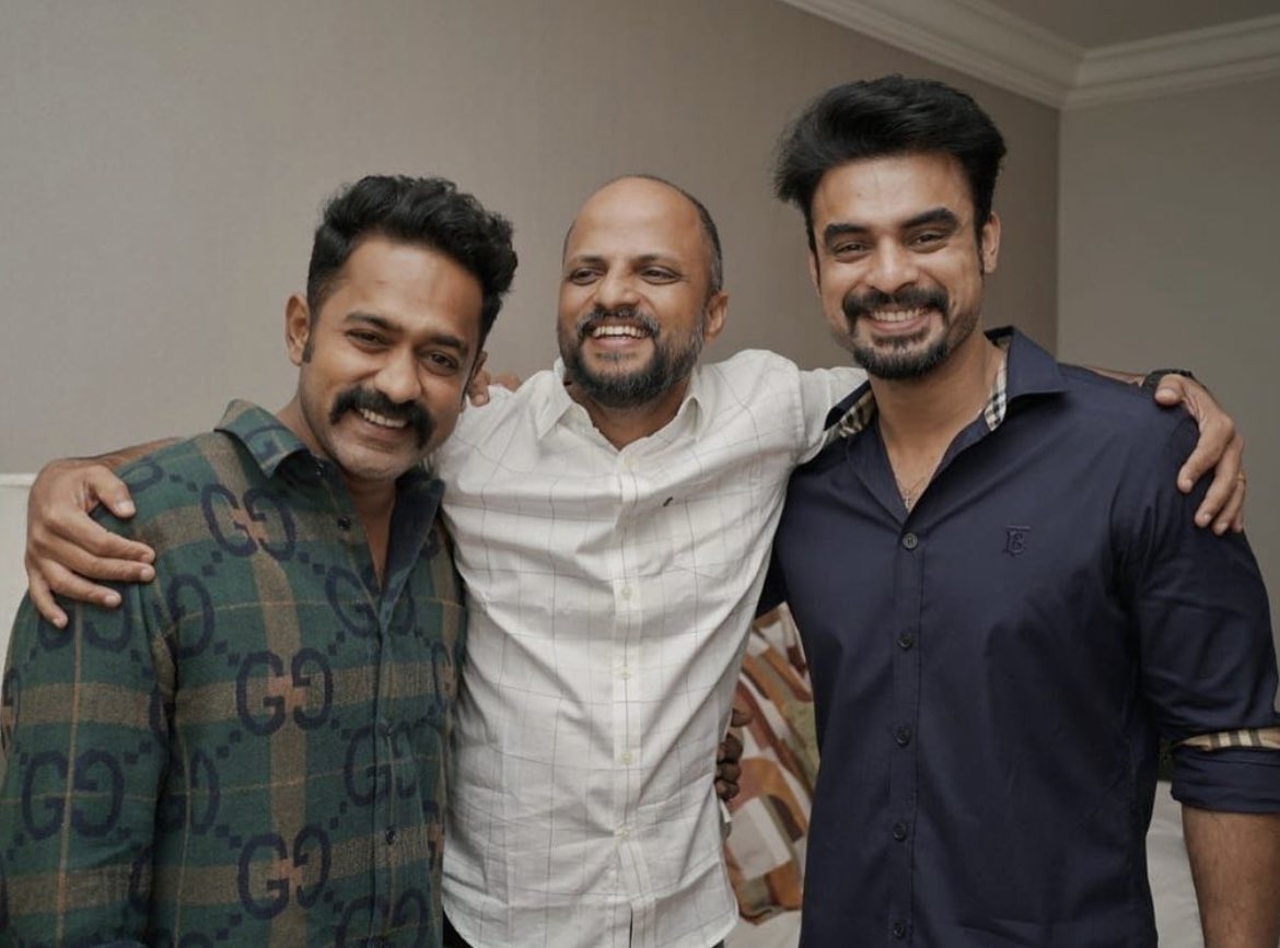 #2018TheMovie based on the #KeralaFloods, is turning out to be a mega blockbuster worldwide as #Malayalees could relate to it. 

Made like a “tentpole Hollywood disaster film laced with real life emotions created by the catastrophe” by #JudeAnthanyJoseph & its multi star cast has