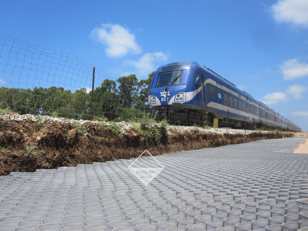 PRSGeotech's tweet image. Neoloy for 🚄Railways: High Dynamic Load ready! Our Tough Cells resist wear w/ elastic stiffness, low deformation &amp;amp; high tensile strength💪

Real projects: 🔗bit.ly/40NE3qY

Let's achieve your goals!🎯 #railways #infrastructure #civilengineer #toughcells