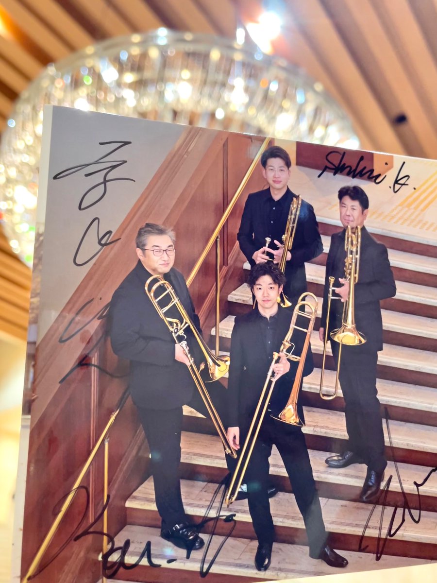 band_journal's tweet photo. 9日に行なわれた✨読売日本交響楽団トロンボーンカルテット CD発売記念コンサート✨へ！
公演の模様は #バンドジャーナル 7月号で紹介します！
@yomikyo_TQ @YNSO_Official @akirakuwata @tbkohkoh @btb_shinozaki
#トロンボーン #アンサンブル #桒田晃 #青木昴 #葛西修平 #篠崎卓美 #読売日本交響楽団 https://t.co/2bKymJEu08