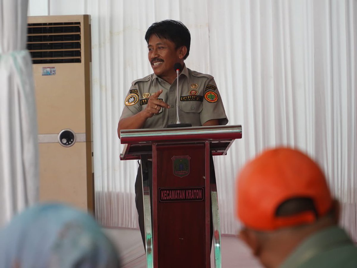 BarantinRI's tweet photo. Kamis (11/5) Kepala Badan Karantina Pertanian (Kabarantan), Bambang @barantan_ri, @kementan  menyebutkan pelaku usaha SBW tidak perlu khawatir, karena pemerintah memiliki semangat yang sama untuk mendorong peningkatan #EksporSBW🇮🇩.
.
#KarantinaPertanian https://t.co/Yskv7VyIDL