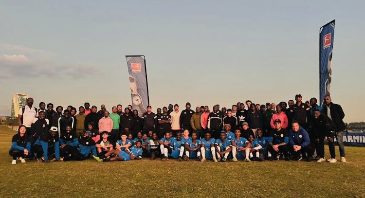 20+ Million media reach!
After a few more visits in various 🇿🇦 media outlets Tom Schuetz and I from DSC Arminia Bielefeld reached more than 20 Million people during our #southafrica trip.
Beside that we coached 100+ coaches and trained 200+ kids !What a huge impact we have made.