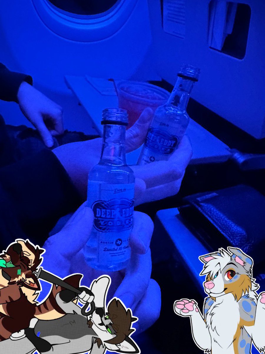 FWA off to a good start, flight was NOT canceled AND we poppin bottles in the G6 🥴 

omw FWA ✈️ 

<a href="/jakeshep418/">Jake Aussie @ Megaplex</a> <a href="/arihyena/">Ari 🔜 AC</a>
