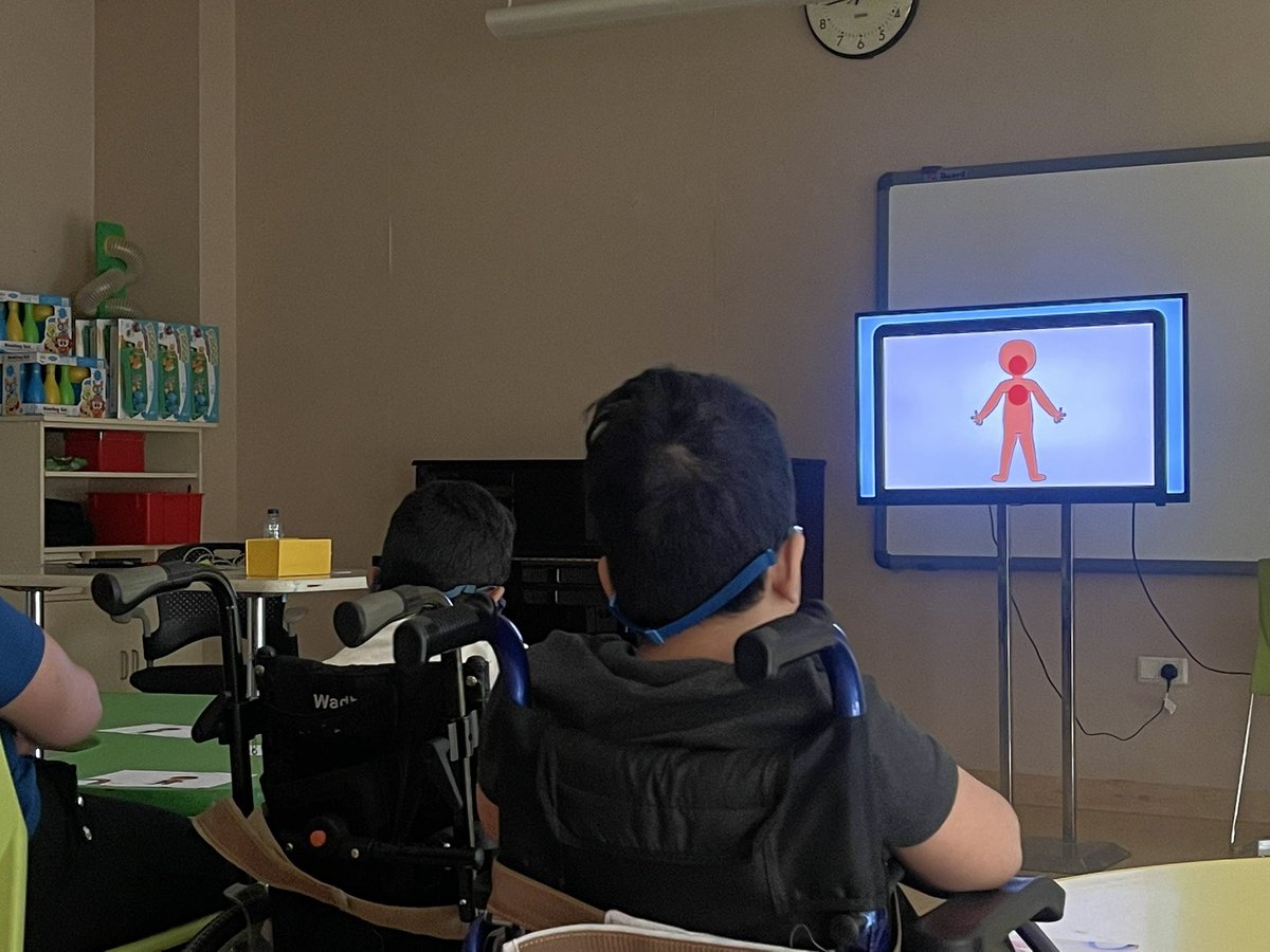 SBAHC_SW's tweet image. انطلاقًا من مبدأ حماية اطفالنا تم تفعيل برنامج ( جسدي ملكي ) لحماية الاطفال وتوعيتهم من خلال مناقشة مفهوم التحرش الجنسي وكيفية الحماية منه والمناطق التي لا يسمح لاحد التعرض لها. 
@Sultan_City