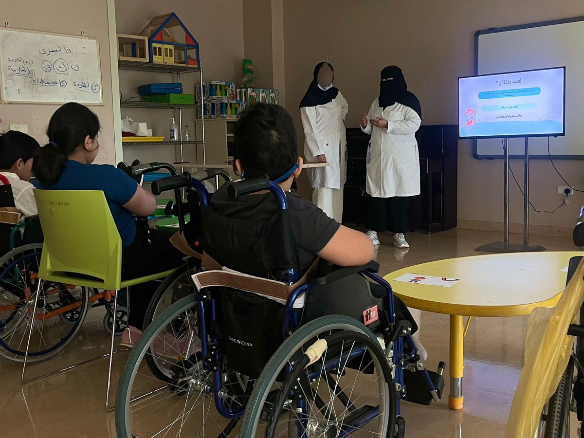 SBAHC_SW's tweet image. انطلاقًا من مبدأ حماية اطفالنا تم تفعيل برنامج ( جسدي ملكي ) لحماية الاطفال وتوعيتهم من خلال مناقشة مفهوم التحرش الجنسي وكيفية الحماية منه والمناطق التي لا يسمح لاحد التعرض لها. 
@Sultan_City