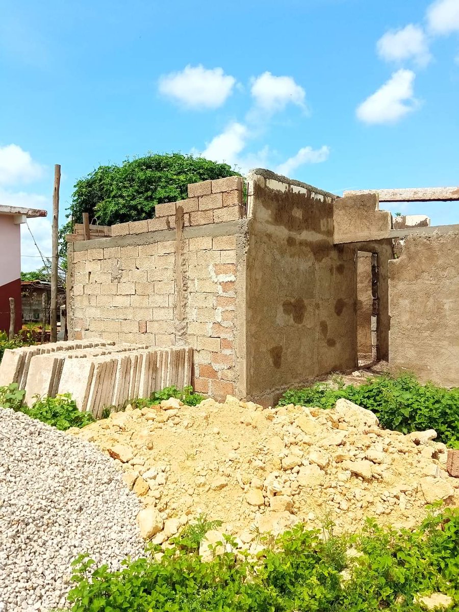 SuselyMorfaG's tweet photo. En el día de ayer se chequeó en el municipio de #Calimete el Programa Constructivo, tema de los que más afectan a nuestra población. En el terreno se recorrió el polígono de subsidios donde se construirán cinco viviendas,y locales que puedan ser adaptados.
@puigmaria2021 https://t.co/oquvG8xTTb