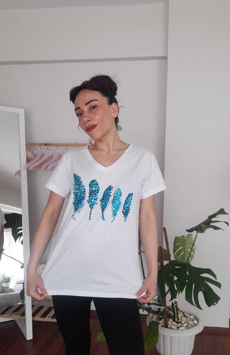 stylishqueensto's tweet photo. White T-Shirt Güzelliği 🤍

Stylish Queen Store'da.  👑 https://t.co/qhkZJ7VLEA