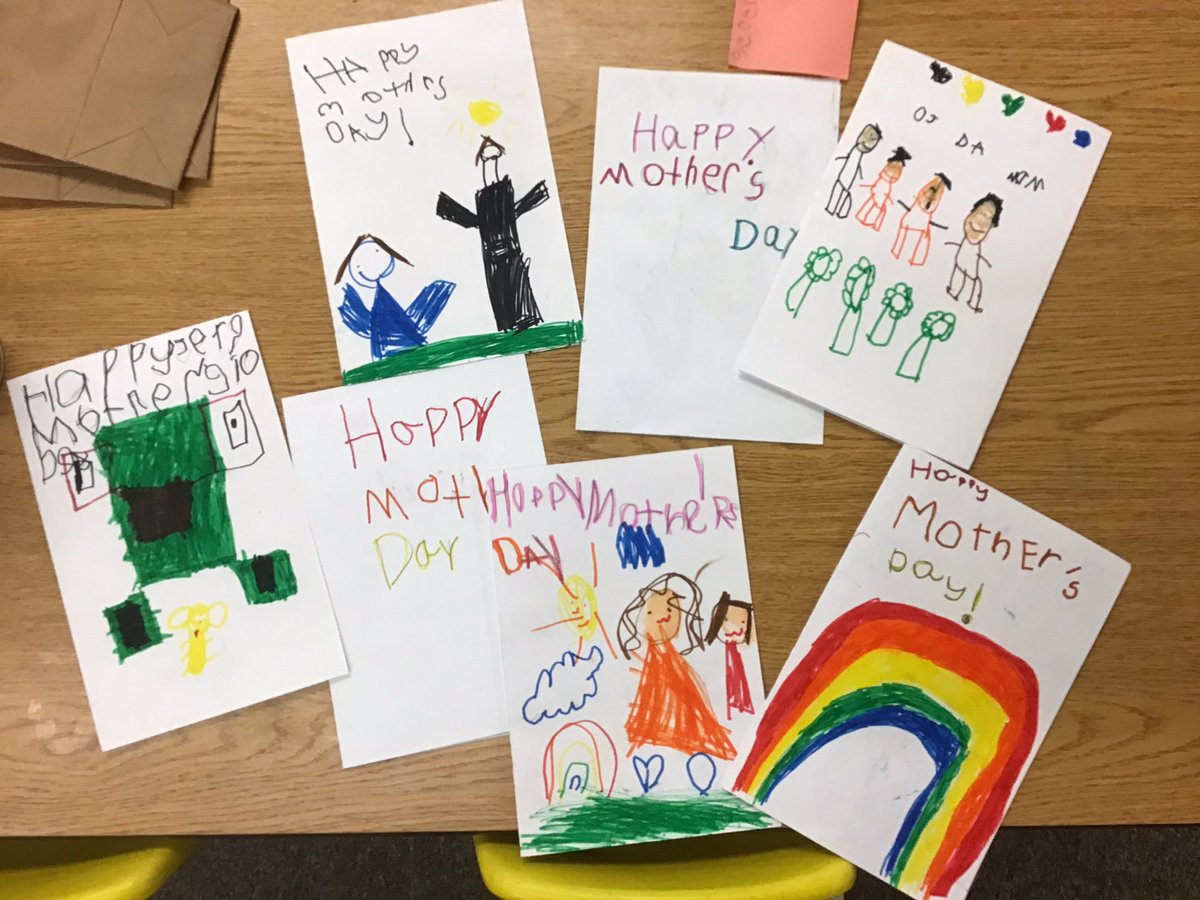 kteacher804's tweet photo. Ss getting cards and gifts finished for Mother’s Day❤️ so proud of their details and writing in cards! Great group of scholars ⭐️❤️ @mrs_lophillips @Rosabradleybsd https://t.co/eNNtCLeCTO