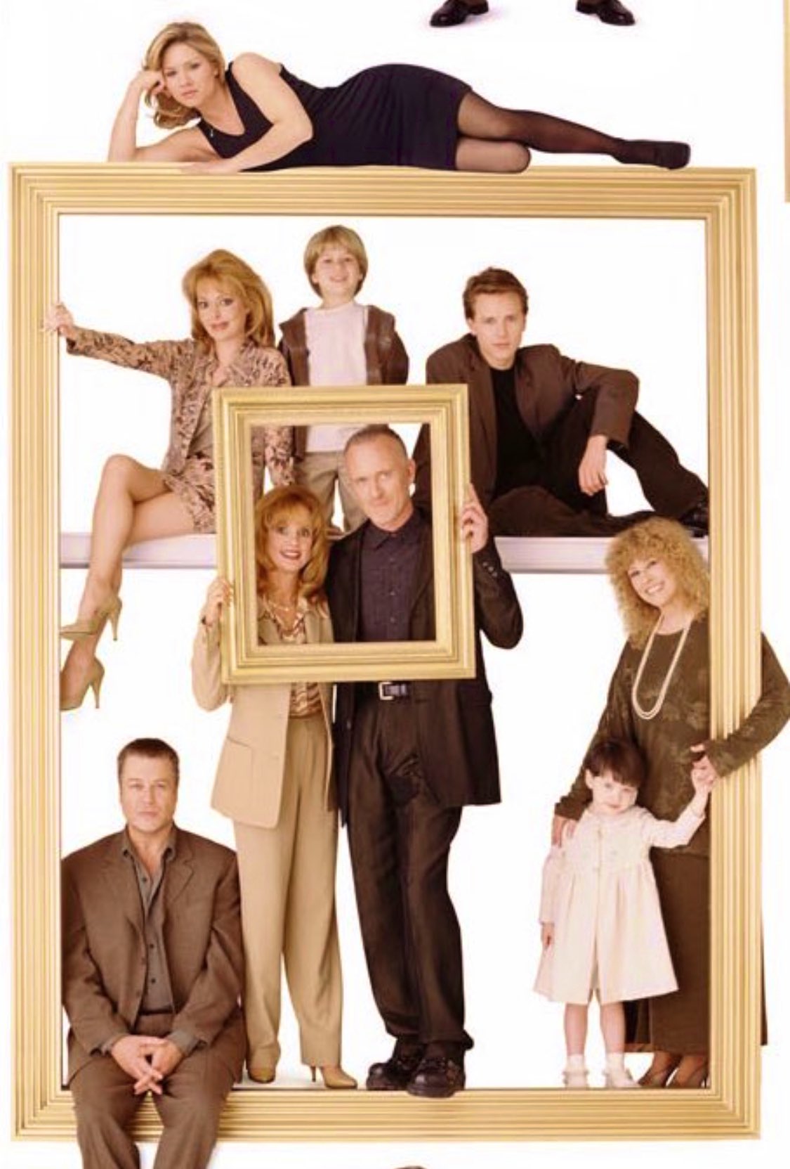 Fv0zPIXaQAEha7B?format=jpg&name=large