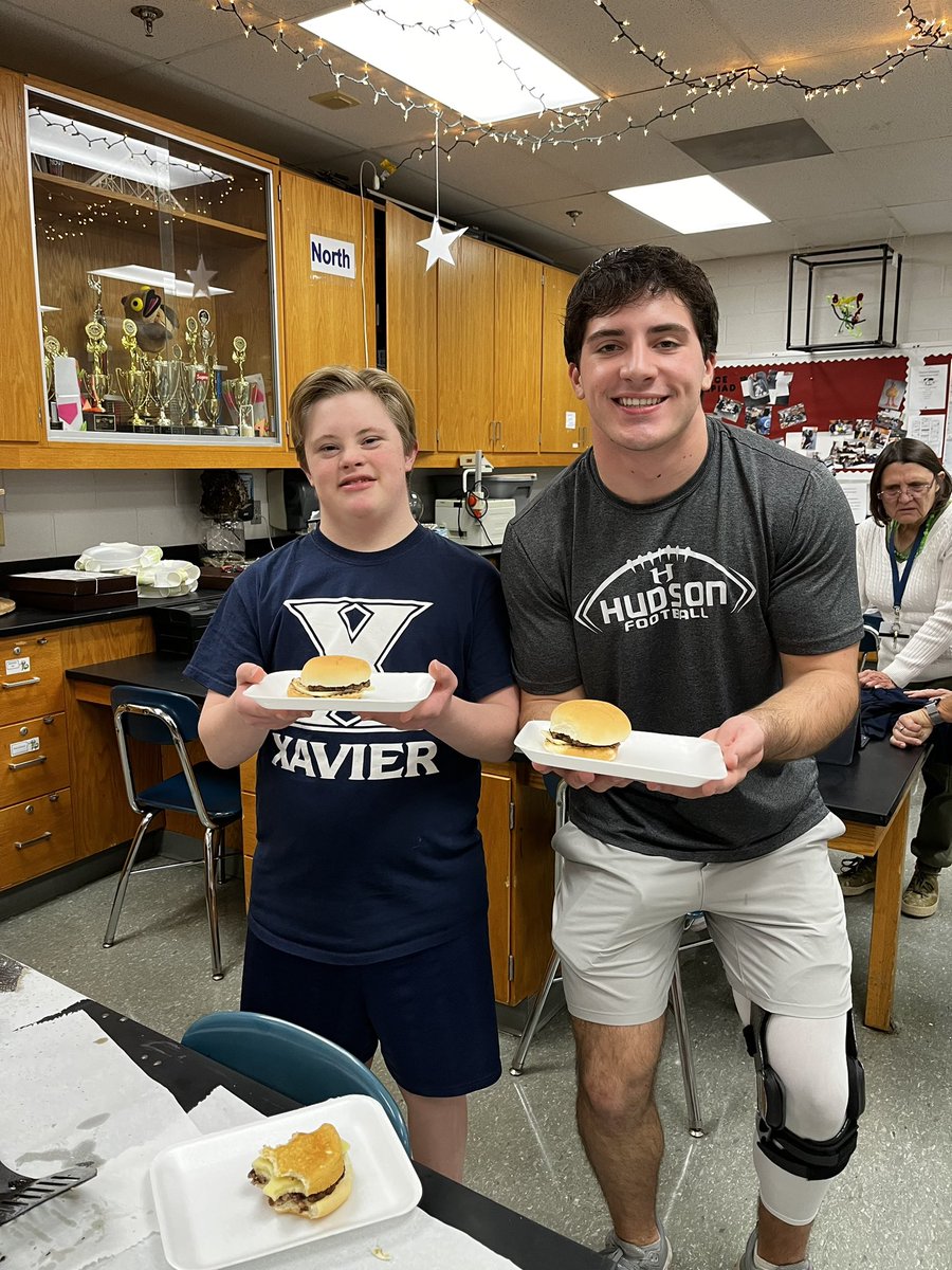 blanchudson's tweet photo. Two incredible service learning students this year💜 we were so lucky to have Alex 1st semester and Rocco 2nd semester. You both made an incredible positive impact on all of us. We are all better for knowing you! https://t.co/MmKU0ByXgj