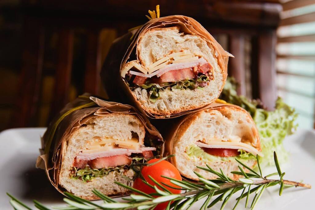 Lunch inspo? 🤤 

Step away from the sad leftovers! We’ve got you covered, fresh baugettes, wraps, quiches and more! 

All fresh to go from our store 💛

#lunchinspo #whatsforlunch #glawaygood #goodfoodgalway #shoplocal #moycullen #lovemoycullen instagr.am/p/CsGXSIaMMMZ/