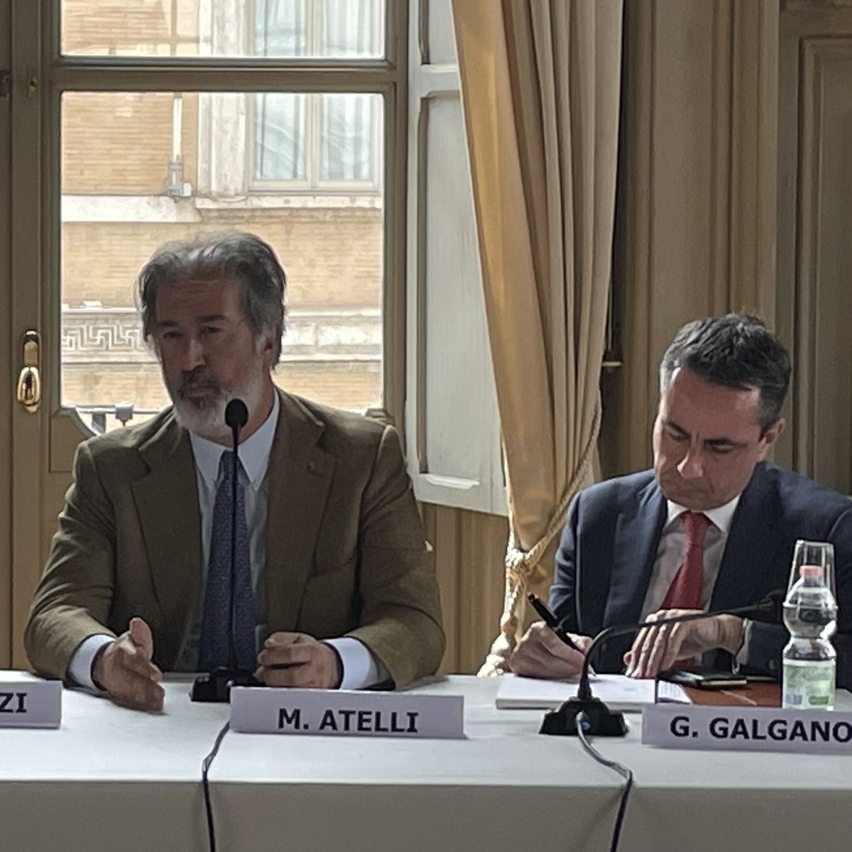 "Che anno sarà il 2023?", s'interroga Massimiliano Atelli, presidente delle commissioni Via-Vas e Pnrr-Pniec del <a href="/MASE_IT/">Ministero Ambiente e Sicurezza Energetica</a>. La risposta arriva al convegno nazionale R.E.gions 2030, in corso a Roma.

Sarà l'anno "dei temi rimasti un po' in ombra, come revamping e repowering", ma