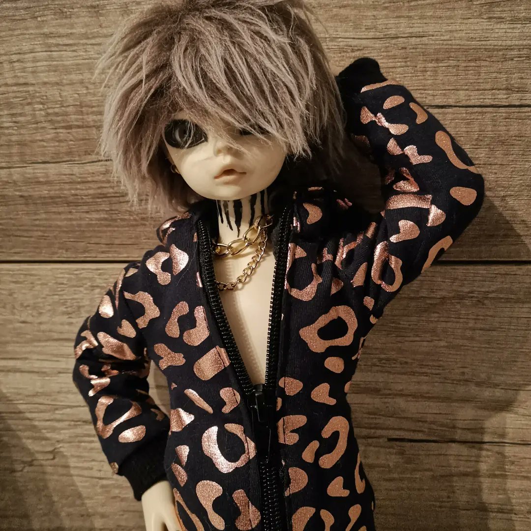 Mimi_Miruki's tweet photo. Yesterday Nori received this beautiful jacket. 💕
It was made by my dear friend @Waru_Chibi
Thank you so much. 💞

#bjd #dollzone #dollzonebjd #dollzonejade #dollphotography #bjdphotography #bjddoll #bjdlover #bjdboy #bjdmsd #bjdjewelry #bjds https://t.co/J1gc44Rond