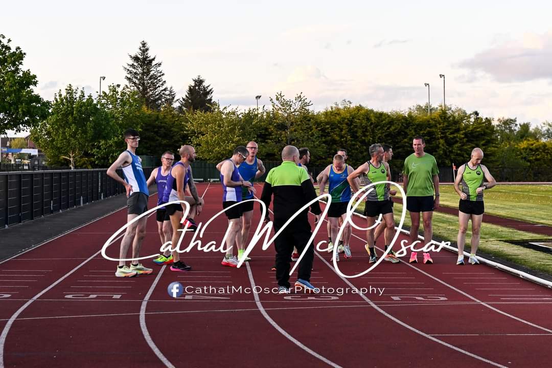 SuziBrennan's tweet photo. The Lads took on the next edition of the Night of 5000m hosted by @TafeltaAC.  Some awesome times and great running.  Thanks to Cathal McOscar Photography for the photos. Well done guys 💪💪💪💪 #legendsofmallusk https://t.co/UH5BNDv6pL