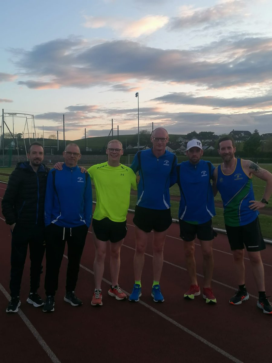 SuziBrennan's tweet photo. The Lads took on the next edition of the Night of 5000m hosted by @TafeltaAC.  Some awesome times and great running.  Thanks to Cathal McOscar Photography for the photos. Well done guys 💪💪💪💪 #legendsofmallusk https://t.co/UH5BNDv6pL