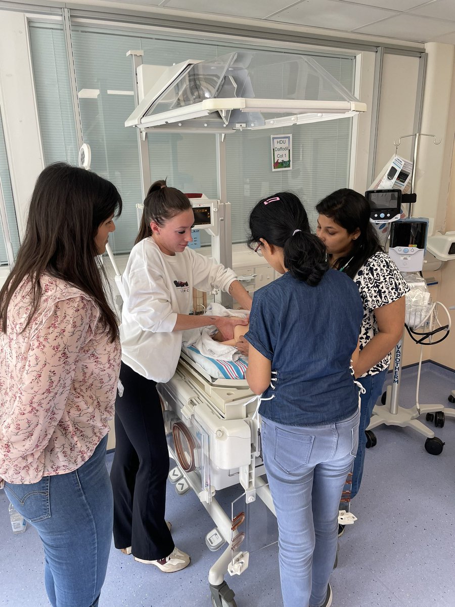 lindseymac12's tweet photo. TV&amp;W QIS skills day, kindly hosted by Oxford Neonatal Unit, putting theory into practice. #beaneonatalnurse @susipahill @TVWNeonatal @joana_dias19 @Ginaoutram @kimle61 @NNAUK1 https://t.co/Lxev1G8l9f