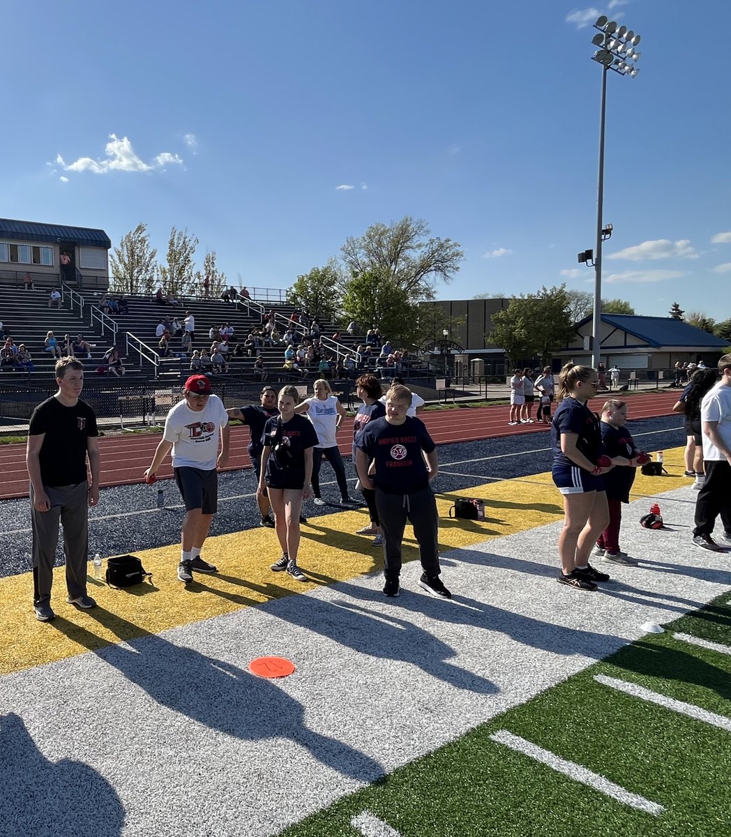 ChurchillUnify's tweet photo. Great day for Unified Bocce! Thanks to @athletics_wayne for hosting! #livoniapride #CarryTheShield @LivoniaDistrict @CHS_Chargers @Churchillgames https://t.co/tH8Y7WClWA