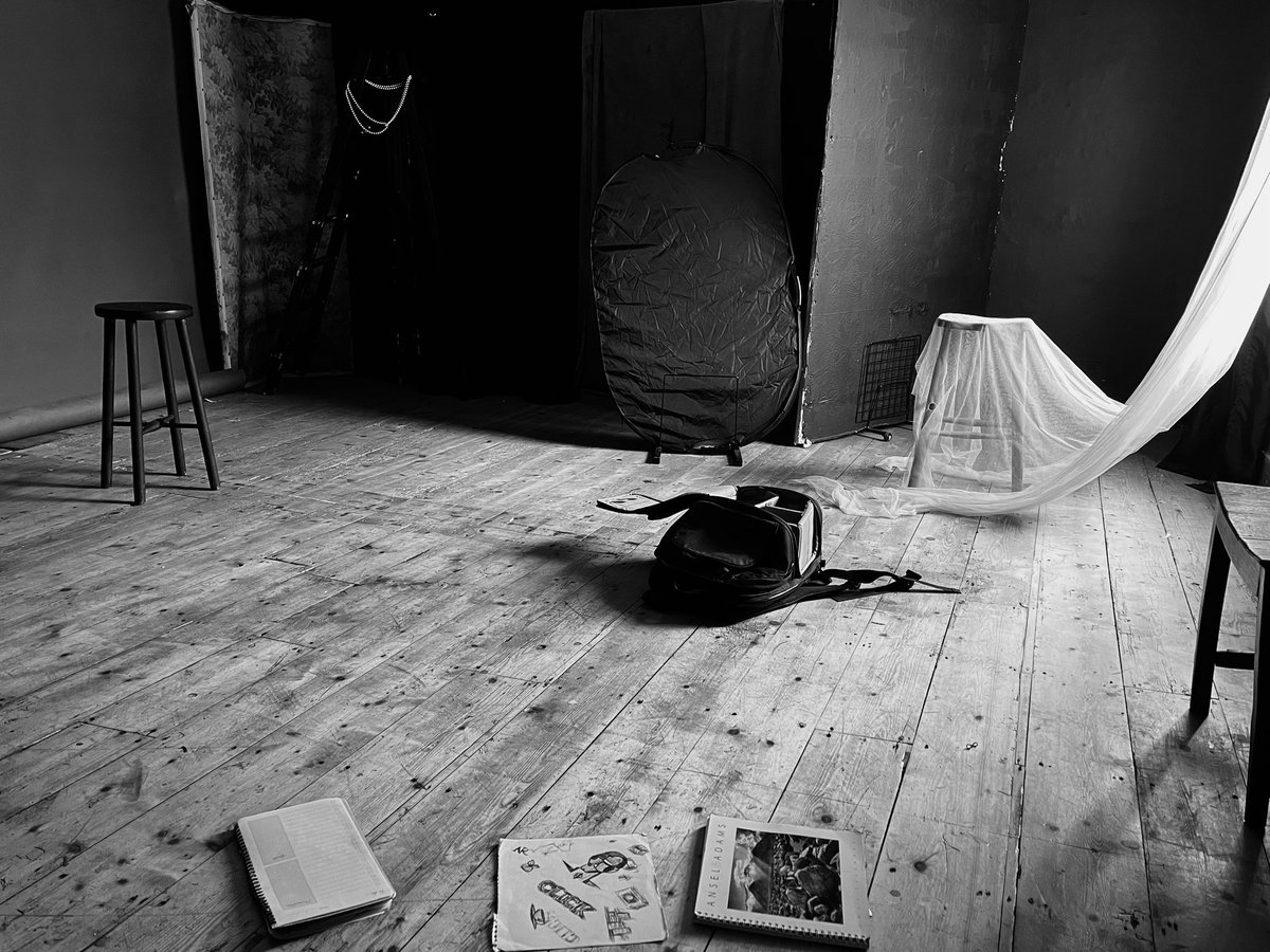 NdavisonR's tweet photo. In the digital darkroom with weddings and family portraits musing on my creative space and light pools and prepping for Sundays Baptism gig -
Might get some faffing done in a bit #talesfromthestudio #dayjob #photographer #smalltown #villagelife #naturallightstudio #bnw https://t.co/UqtceJst2z