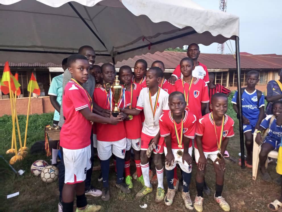 SadamJuma_'s tweet photo. Champions 🏆 again of the #Homecomingcup U13 played at police playground in Kibuli. Proud of you commandos 👏🏾 #4future #nolimit #grassrootsfootball https://t.co/AhOohs674j