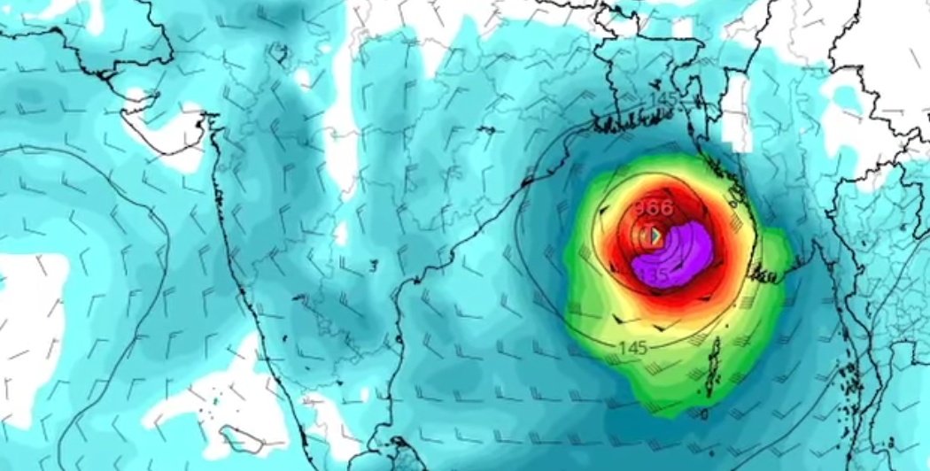 Moca red level changed‼️‼️

According to the prediction of the Directorate of Meteorology &amp; Hydrology, it is known that the Storm is almost certain to enter #Sittwe &amp; #Buthidaung  so the residents of townships are also warned to prepare. 

I sincerely wish everyone to stay safe.