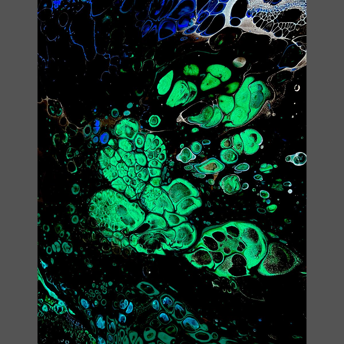 Own this 1-of-1 #WAXNFT, "Ectoplasm" by @Robzilla999!
These #NFTs will have utility in the upcoming Steam game, @UPXWorld.
Auctions end 5/11/23. 

Get it here on <a href="/nfthiveio/">NFTHive.io</a>!

nfthive.io/auction/atomic…