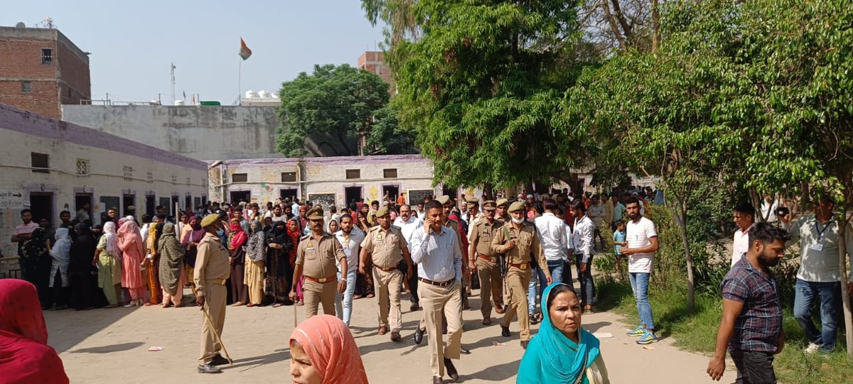 DM Ghaziabad tweet media