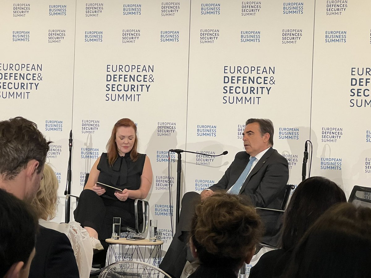 Excellent panel at the #EDSS in #Brussels today with VP @MargSchinas about the #EU against Hybrid Threats and Cybersecurity. 
VP has highlighted the *weaponization of migration* as a new tool of #HybridThreats 
Is this still an open discussion? How should we tackle it?