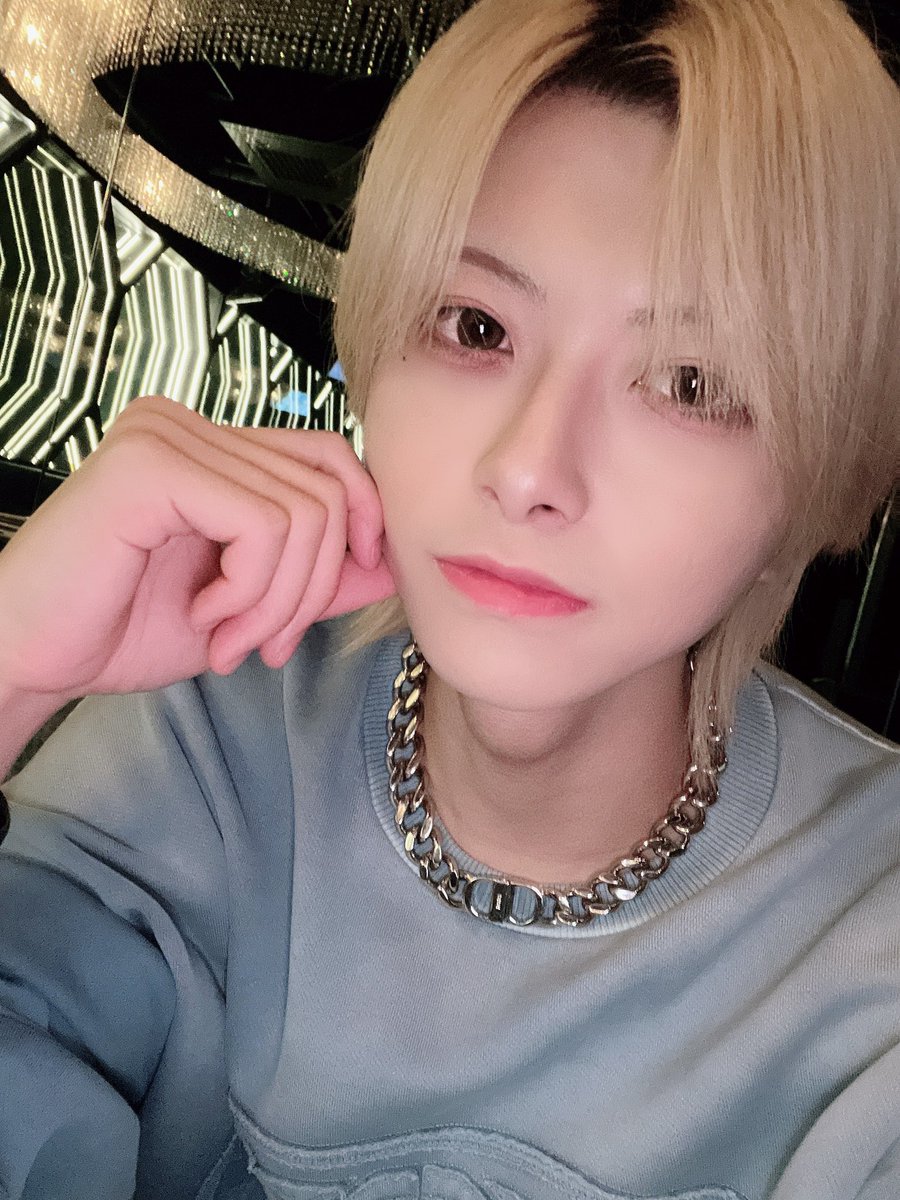 taiyo_white's tweet photo. 俺は吉沢亮になれないが、吉沢亮も俺にはなれない

#お茶です https://t.co/t4dP956rTB