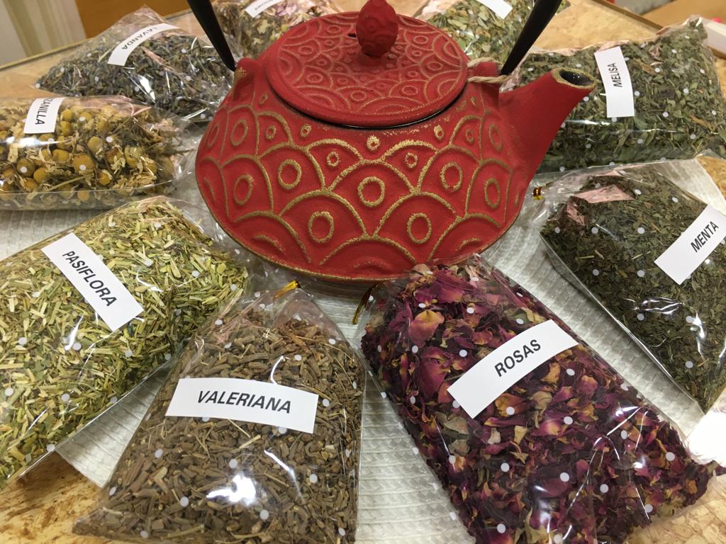geYdes's tweet photo. Nuestros amigos de Delicias a Granel, a los que rediseñamos su #𝗺𝗮𝗿𝗰𝗮 y desarrollamos su #𝘁𝗶𝗲𝗻𝗱𝗮𝗼𝗻𝗹𝗶𝗻𝗲, nos han traído este 𝗿𝗲𝗴𝗮𝗹𝗮𝘇𝗼, un #𝗽𝗮𝗰𝗸 𝗿𝗲𝗹𝗮𝘅 para que bajemos tensiones en la sala de máquinas... ¡𝗚𝗥𝗔𝗖𝗜𝗔𝗦! 👉 https://t.co/X33JNhywif https://t.co/7hL7FPGtrE