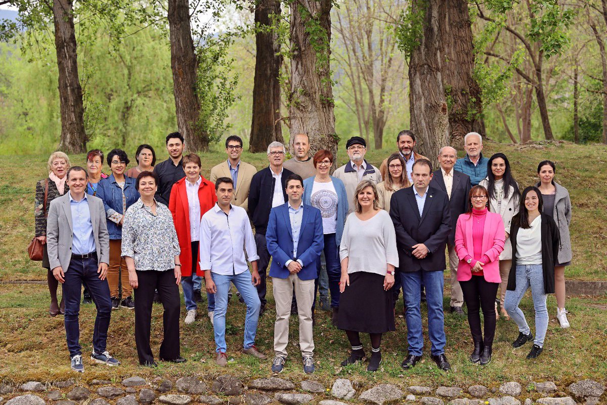 Compromís presenta un equip amb capacitat de govern, per liderar el canvi que la Seu necessita.

Joan Barrera encapçala un equip de persones amb experiència i preparat per donar el cop de timó que la Seu reclama.

compromisxlaseu.cat/?p=2167

#laseu #castellciutat #activemlaseu