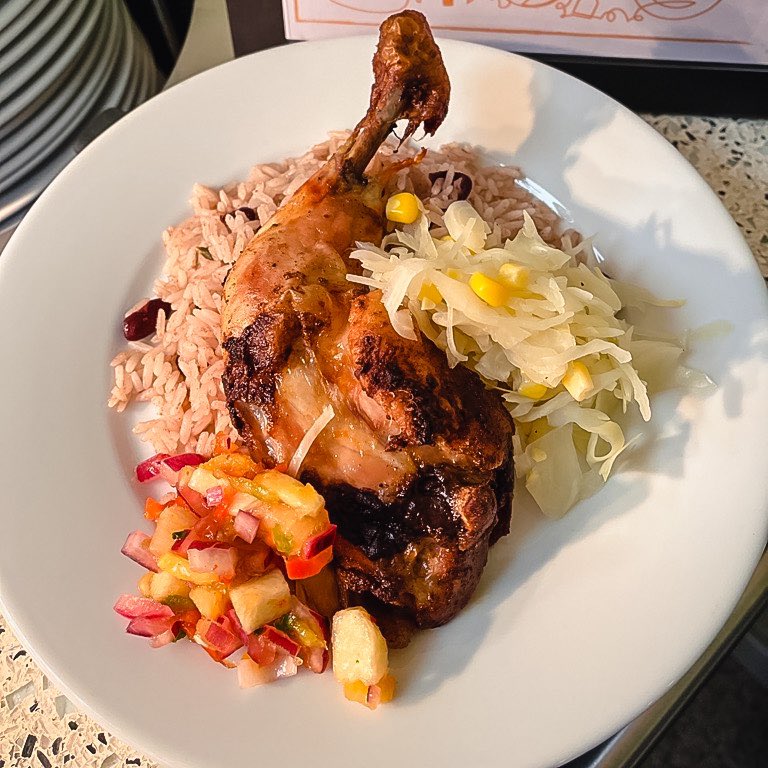 kingsfoodnews's tweet photo. Today at Waterloo, Guy’s and Denmark Hill Restaurant you can enjoy our Jerk Chicken with pineapple &amp; green onion salsa or Tempeh “Run Down” with rice! https://t.co/VK9vrBtzuc