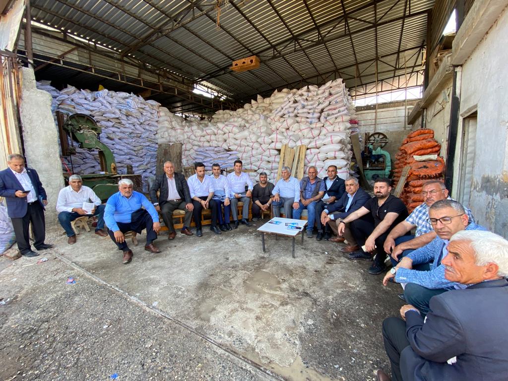 gelecek63's tweet photo. Odun ve Keresteciler Sitesi Ziyaretinde Milletvekili Adayımız @abdullahyesil63 ve Yönetim Kurulumuza 
Çay İkram Eden Mehmet Karakeçili'ye Teşekkür Ediyoruz 
#SanaSöz
#ZincirleriKıraKıraGeliyoruz

@Ahmet_Davutoglu 
@kilicdarogluk 
@ekrem_imamoglu 
@GelecekPartiTR 
@herkesicinCHP https://t.co/bGHdvPZ5E8